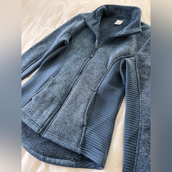 Time and Tru Blue Fuzzy Athletic Jacket Size Small - Picture 5 of 11